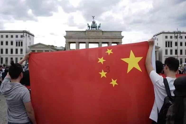 炒糖色千万不能只加清水，大厨教我新方法，颜色红亮，炖肉特别香游戏画面